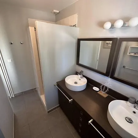 Contemporaine A Sainte-maxime, Piscine, Proche Plage, 8 Pers., 4 Etoiles - Fr-1-768-36 * סן-מקסים