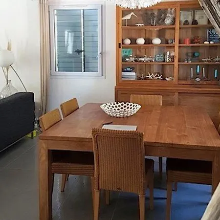 Contemporaine A Sainte-maxime, Piscine, Proche Plage, 8 Pers., 4 Etoiles - Fr-1-768-36
