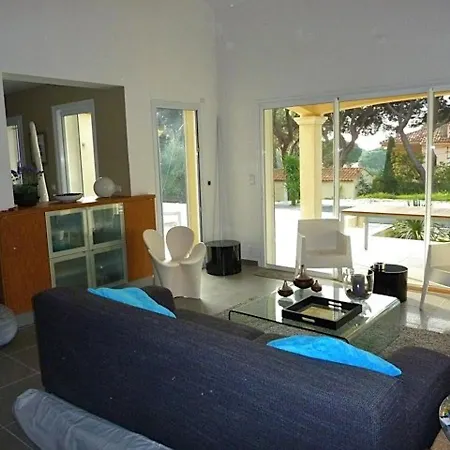 Contemporaine A Sainte-maxime, Piscine, Proche Plage, 8 Pers., 4 Etoiles - Fr-1-768-36